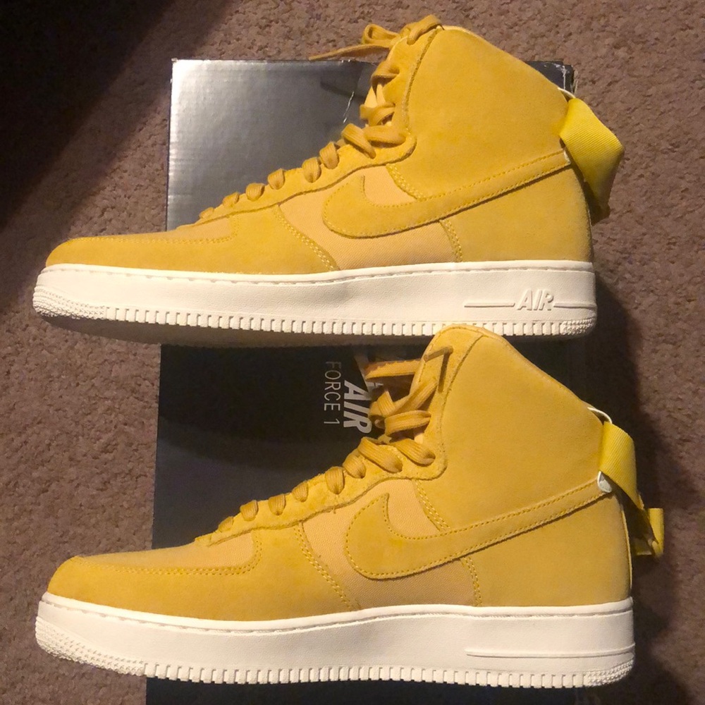 2018 Nike Air Force 1 High Suede mens 11.5